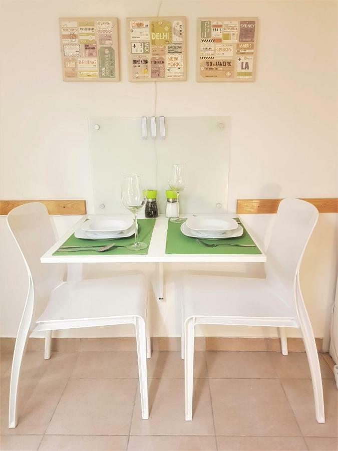 Cozy Studio With Parking Near City Center براغ المظهر الخارجي الصورة